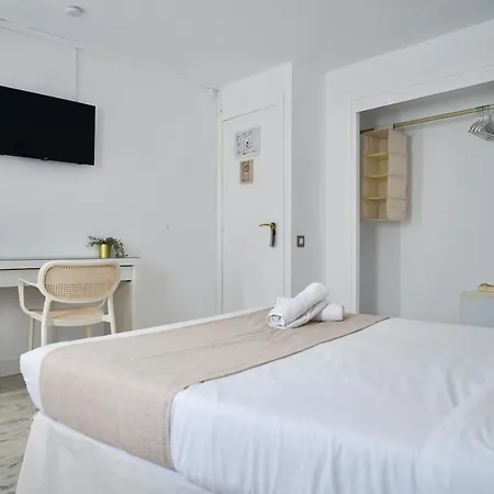 Aldara Hotel *