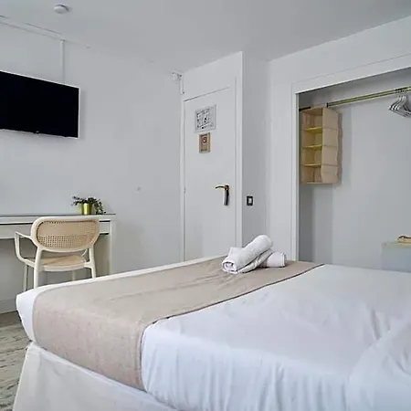 Aldara Hotel *